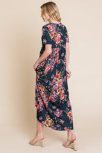将图片加载到图库查看器,Floral Short Sleeve Maxi Dress – Elegant Maxi Dress, Floral Short Sleeve Dress, Shirred Maxi Dress, Flowing Silhouette Dress, Comfortable Summer Dress, Flattering Dress for Various Occasions, Versatile Maxi Dress