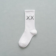Load image into Gallery viewer, 1 Pair New Unisex Combed Out Of Pure Cotton Sports Socks Breathable Compression Long Solid Black White Socks Summer Winter Middle Tube Warm Socks For Men And Women