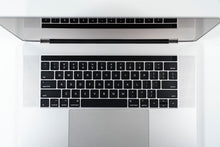Load image into Gallery viewer, 2016 Apple MacBook Pro 15-inch i7 2.9GHz 16GB RAM 512GB SSD | Radeon Pro 460