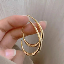 Load image into Gallery viewer, 18K Gold Plated Glossy Minimalist Water Drop Design Hoop Earrings Copper