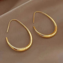 Load image into Gallery viewer, 18K Gold Plated Glossy Minimalist Water Drop Design Hoop Earrings Copper
