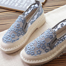 Load image into Gallery viewer, Fashion Lace Women Slippers Summer Beach Flower Sandals Flats Woman Shoes Casual Slide Sandals For Women Flip Flops Sandals Summer Lace-Up Closed Toe Comfortable Slip On Lace Sandals