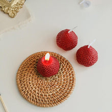 Load image into Gallery viewer, 1PC/4PCS Strawberry Decorative Aromatic Candles Strawberry Shaped Scented Candle Mini Soy Wax Candle Small Scented Candle Wax Decorative Candle for Bedroom Bathroom Decoration Parties Soy Wax Scented Candle For Birthday Wedding Candle