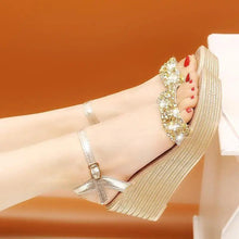 Load image into Gallery viewer, 2021 New Women Summer Sandals Studded Detail Luxury Shine Design Casual Womens Shoes