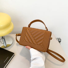 Load image into Gallery viewer, Dazzling Bags For Women Chain Crossbody Bags In Pu Leather Female Fashionable Shoulder Bag Ladies Handbags Simple Messenger Bag Casual Indentation Western Style Portable Women