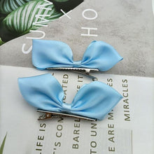 Load image into Gallery viewer, 2pcs Ribbon Standing Hair Bows Clips Vintage Bowknot Side Hairpin Cute Girls Barrettes Headdress Hair Accessories for Women