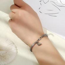 Load image into Gallery viewer, 2pcs / Set Heart Charm Magnet Attracts Couple Bracelet Fashion Stainless Steel Chain Couple Attracting Bracelets For Men Women Silver Gold Chain Bracelets Magnet Hearts Attracting Each Other Bracelet