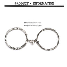 Load image into Gallery viewer, 2pcs / Set Heart Charm Magnet Attracts Couple Bracelet Fashion Stainless Steel Chain Couple Attracting Bracelets For Men Women Silver Gold Chain Bracelets Magnet Hearts Attracting Each Other Bracelet