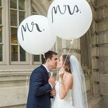 将图片加载到图库查看器,2pcs/lot Good Quality 36inch Round White and black Print Mr&Mrs Latex Balloons For Happy Wedding And Valentine's Day