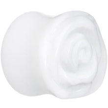 将图片加载到图库查看器,18mm White Rose Flower Acrylic Saddle Plug