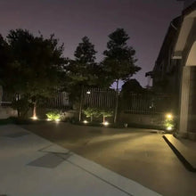 将图片加载到图库查看器,4-Pack: Waterproof Solar Garden Lights