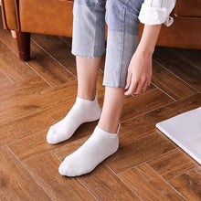 将图片加载到图库查看器,4 Pairs Fashion Socks New Spring Cotton Non-Slip No-Show Boat Socks Novelty Girls Cute Heart Embroidery Casual Funny Ankle Socks Pack For Women