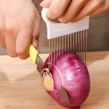 将图片加载到图库查看器,4-Pieces: All-In-One Onion Holder Slicer Set