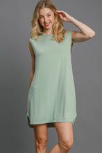 将图片加载到图库查看器,Round Neck Sleeveless High-Low Curved Hemline Mini Dress – Trendy High-Low Dress, Sleeveless Mini Dress, Curved Hemline Dress, Flattering Round Neck Dress, Chic High-Low Dress