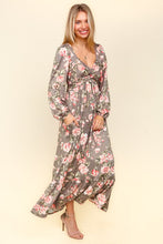 Load image into Gallery viewer, Twisted Detail Ruffled Hem Floral Dress with Side Pockets For Women โ Feminine Floral Print, Sophisticated Twist Detail, Fun Ruffled Hem & Convenient Pockets