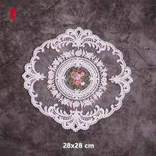将图片加载到图库查看器,5-Pack: 3 Styles Vintage Lace Embroidery Placemat