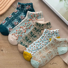 Load image into Gallery viewer, 5-Pairs: Vintage Court Style Short Socks