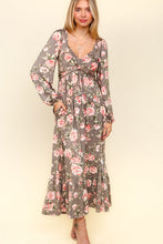 Load image into Gallery viewer, Twisted Detail Ruffled Hem Floral Dress with Side Pockets For Women โ Feminine Floral Print, Sophisticated Twist Detail, Fun Ruffled Hem & Convenient Pockets