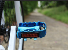 将图片加载到图库查看器,Reflective Setting On Both Sides All-aluminum Large Pedal Bicycle Universal Non-slip Pedal Riding Equipment Bike Pedals Mountain Road Bicycle Flat Pedal-Universal Lightweight Aluminum Alloy Platform Pedal For Travel Cycle-Cross The Road