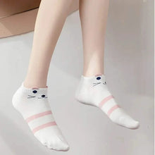Load image into Gallery viewer, 5-Pairs: Pink Kitty Crew Socks
