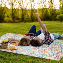 将图片加载到图库查看器,60" x 78" Foldable Waterproof Picnic Blanket with Strap