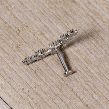将图片加载到图库查看器,16G 5/16 Clear CZ Gem Floral Internal Thread Labret