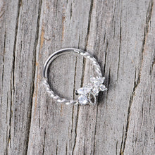 将图片加载到图库查看器,16G 3/8 Clear Gem Star Twisted Hinged Segment Ring