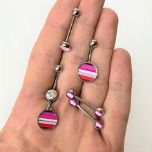 将图片加载到图库查看器,Clear Gem Lesbian Pride Flag Disc Dangle Belly Ring