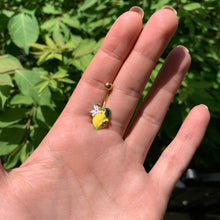 Load image into Gallery viewer, Gold Tone Lemon Bee Flower Belly Ring