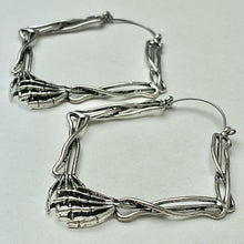 将图片加载到图库查看器,Skeletons Holding Hands Halloween Tunnel Plug Earrings