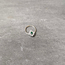 将图片加载到图库查看器,16G 3/8 Clear Green Gem Ornate Art Deco Hinged Segment Ring