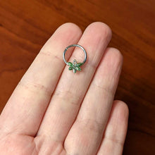 将图片加载到图库查看器,16G 3/8 Green Gem Texture Loopy Pot Leaf Hinged Segment Ring