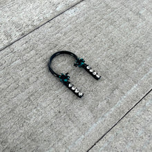 将图片加载到图库查看器,16G 3/8 Clear Gem Black Night Palm Tree Dangle Horseshoe
