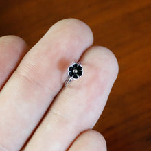 Load image into Gallery viewer, 20G 5/16 Dainty Black Flower Seamless Nose Hoop
