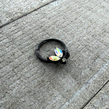 将图片加载到图库查看器,16G 3/8 Aurora CZ Gem Black Fleur de Lis Butterfly Hinged Segment Ring
