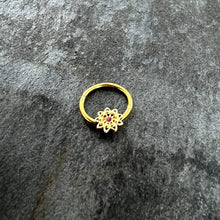 将图片加载到图库查看器,16G 3/8 Pink Gem Gold Tone Starry Flower Hinged Segment Ring