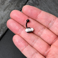 将图片加载到图库查看器,White Howlite Stone Black Claw Belly Ring