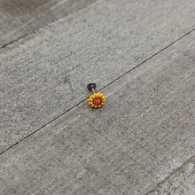 Load image into Gallery viewer, 16G 5/16 Happy Sunflower Yellow Labret Monroe Tragus