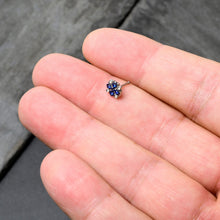 将图片加载到图库查看器,20G 1/4 Clear Blue Gem Embellished Cross Nose Bone