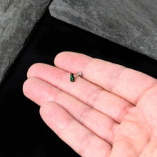 将图片加载到图库查看器,16G 5/16 Poison Green Bottle Glow in the Dark Labret Monroe Tragus
