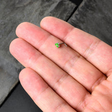 Load image into Gallery viewer, 20G 7mm Sweet Happy Shamrock St Patricks L Shape Nose Ring