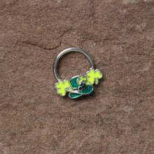 将图片加载到图库查看器,16G 3/8 Glitter Top Hat Shamrocks St Patricks Hinged Segment Ring
