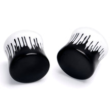 将图片加载到图库查看器,White Black Drip Acrylic Double Flare Plugs