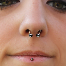 Load image into Gallery viewer, 16G 3/8 Pattern Black White Horseshoe Circular Barbell Set of 8