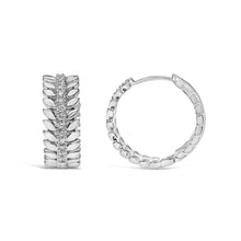 将图片加载到图库查看器,14K White Gold 1/4 Cttw Lab Grown Diamond Leafy Wreath Hoop Earrings (F-G Color, VS1-VS2 Clarity)
