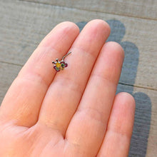 Load image into Gallery viewer, 20G 7mm Clear CZ Gem Butterfly Love Bug L Shape Nose Ring