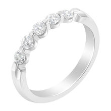 将图片加载到图库查看器,14K White Gold 1/2 cttw Diamond 5-Stone Band Ring (H-I Clarity, SI2-I1 Color) - Size 7