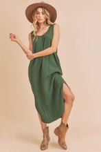 Load image into Gallery viewer, Round Neck Midi Tank Dress with Pockets For Women –Casual, Comfortable, and Practical Sleeveless Dress for Everyday Wear with Convenient Pockets