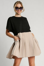 Load image into Gallery viewer, Black Full Size Round Neck Dress with Side Pockets Plus Size Casual Women Outdoor Dress