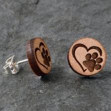 将图片加载到图库查看器,Natural Maple Wood Heart Paw Print Stud Earrings